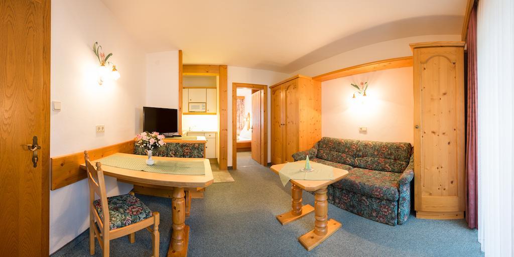 Pension Roasthof Neustift im Stubaital Szoba fotó